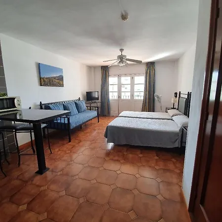 Pueblo Torviscas 3* 아데제
